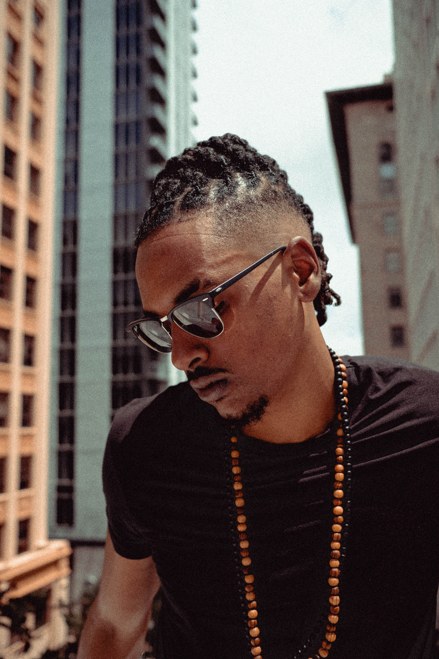 APPAREL & ACCESSORIES