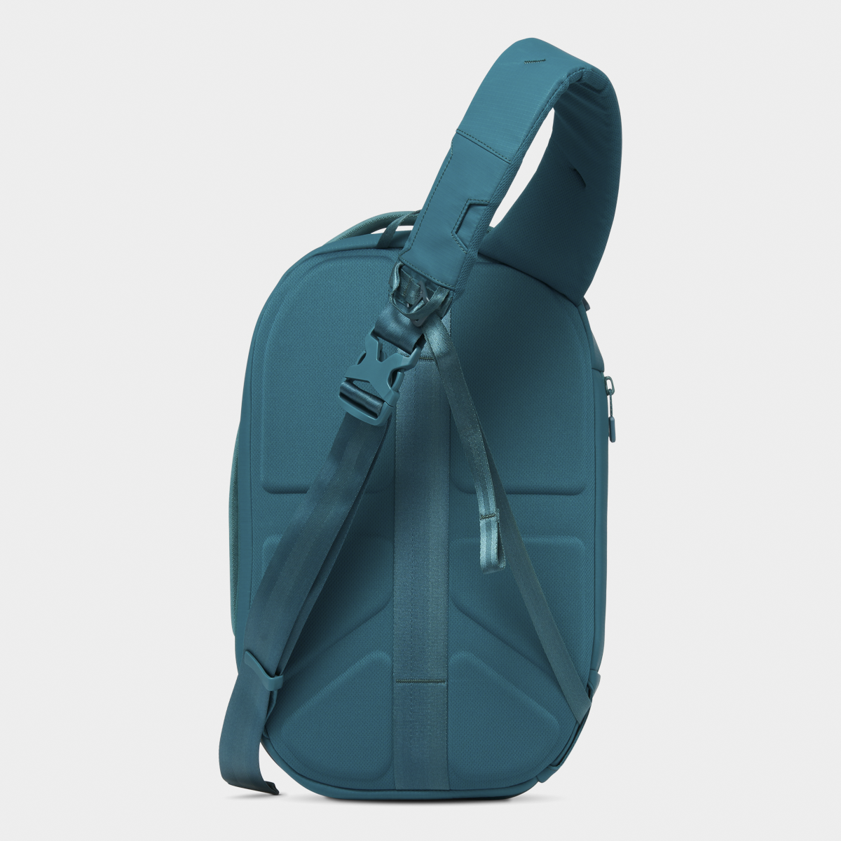 Nomatic Navigator RS Sling 10L Color:Juniper Back View#color_juniper