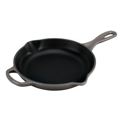 9" SIGNATURE CAST IRON SKILLET