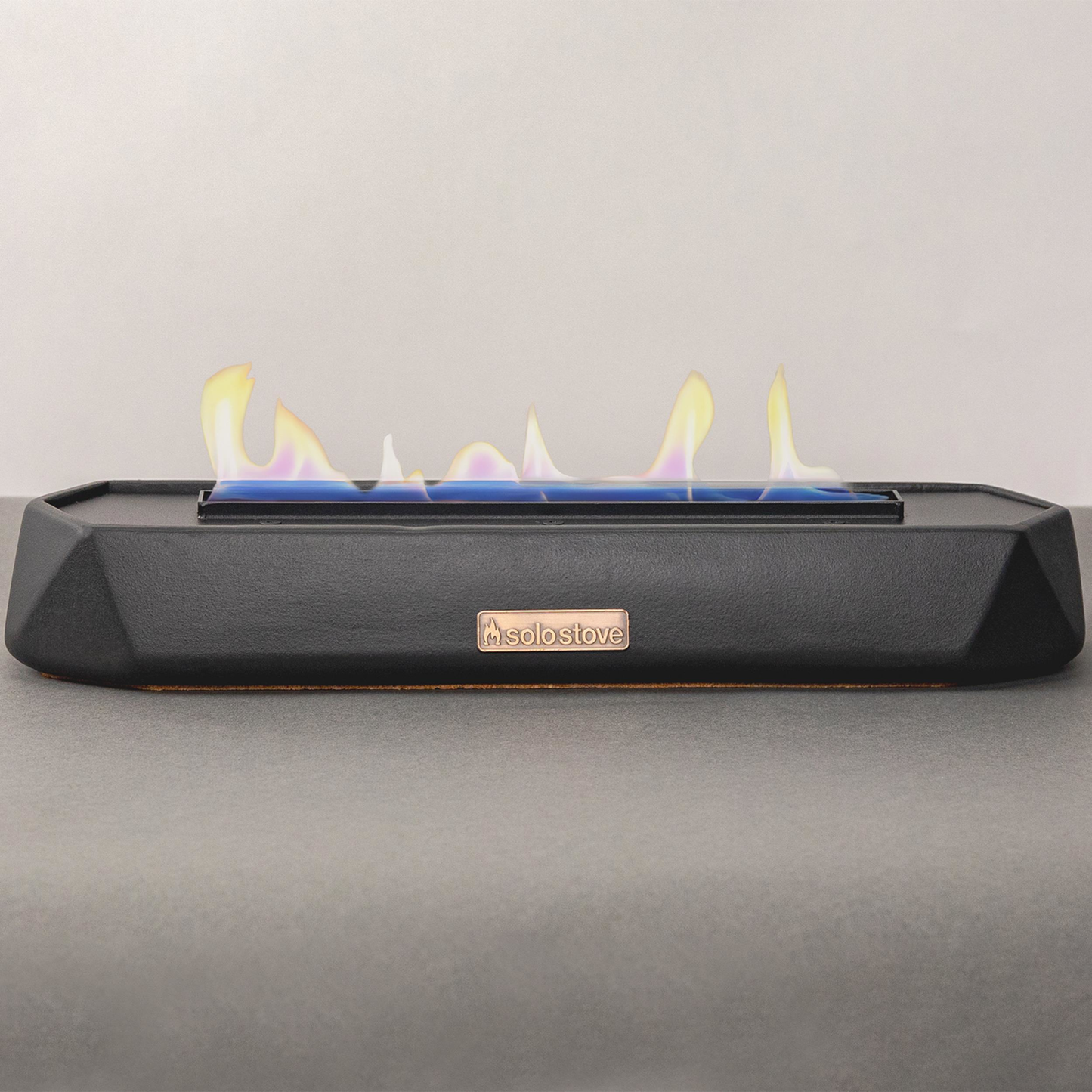 SOLO STOVE THE RUNNER TABLETOP FIRE PIT - BLACK